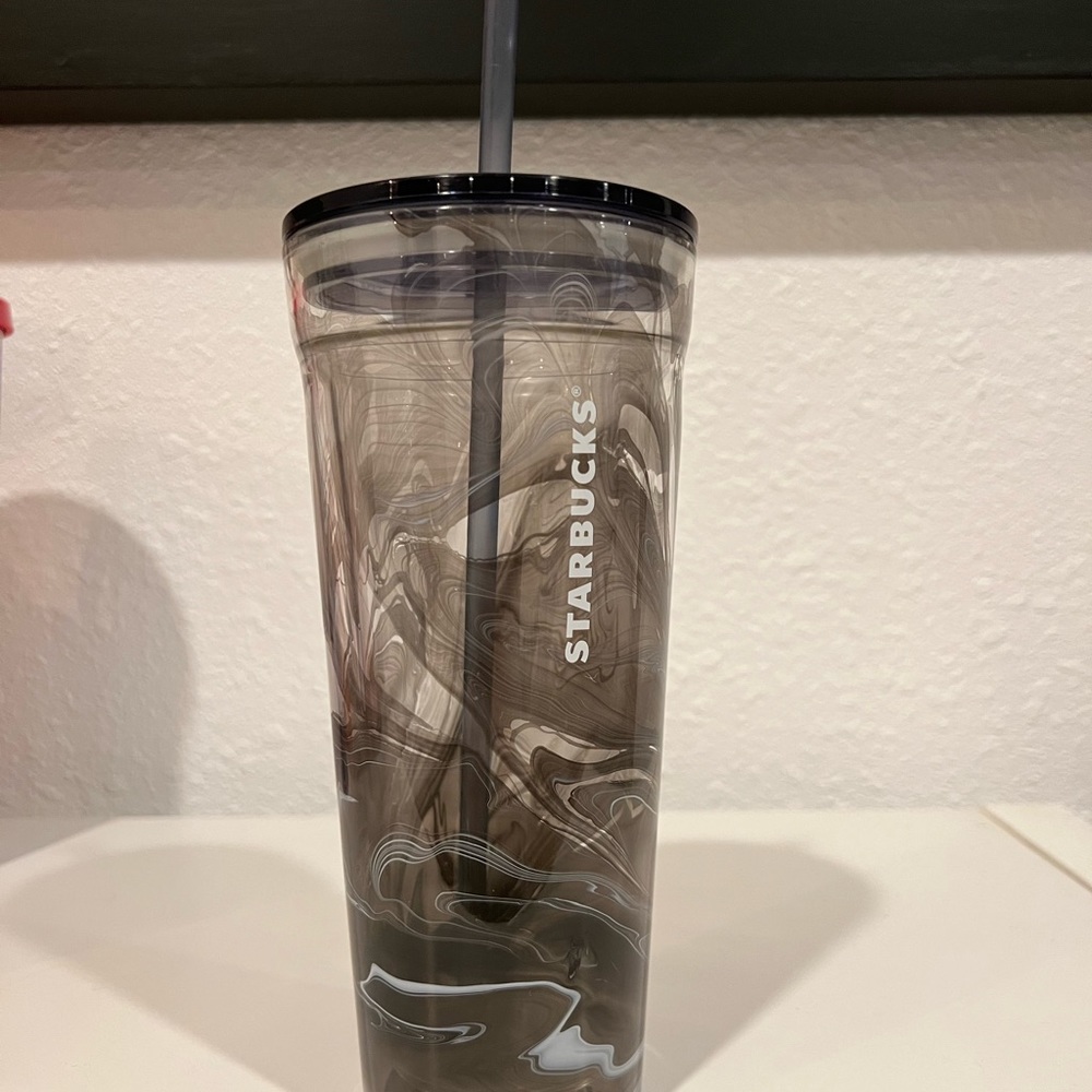 STARBUCKS TUMBLER 24 OZ